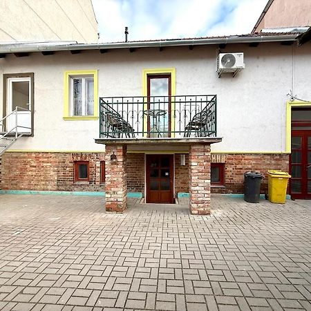 Kuriozum Vendeghaz Hotel Szeged Eksteriør billede