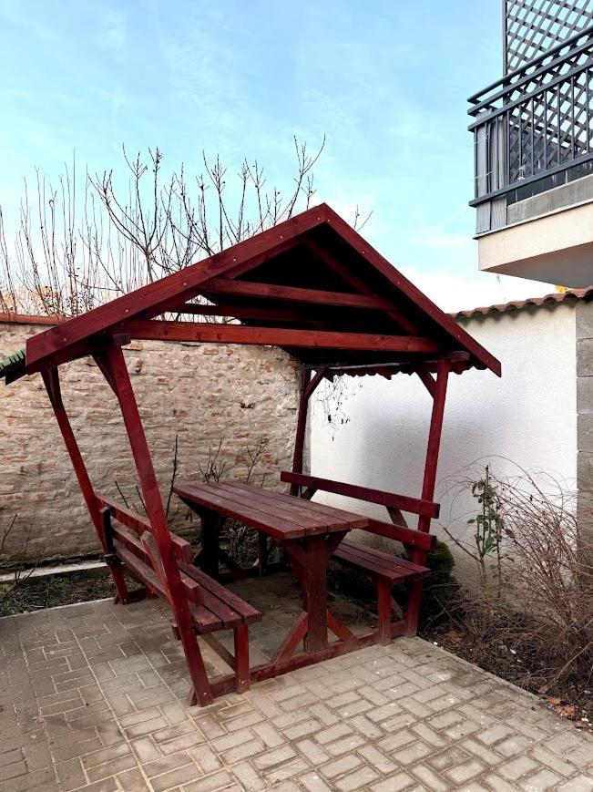 Kuriozum Vendeghaz Hotel Szeged Eksteriør billede