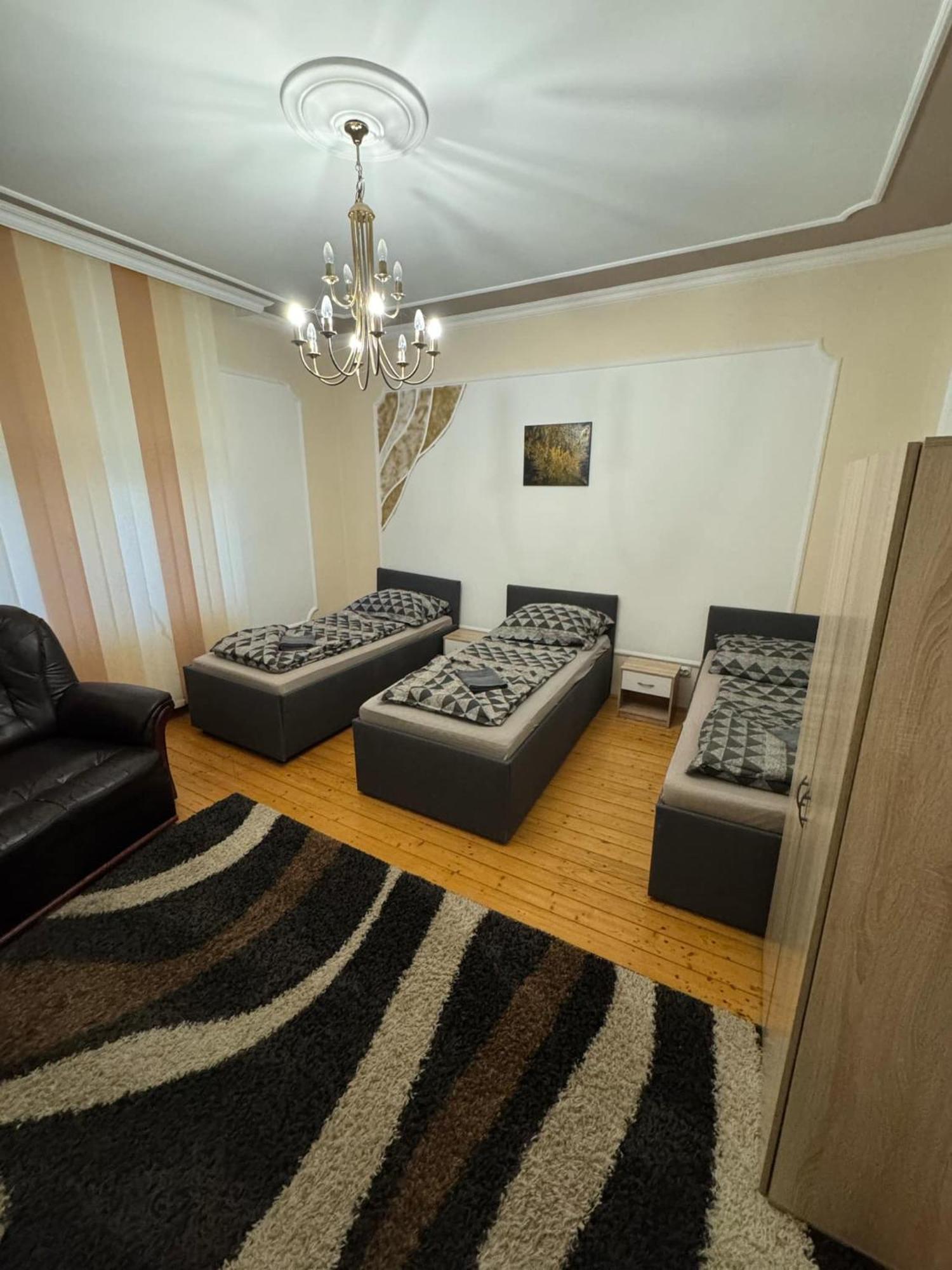 Kuriozum Vendeghaz Hotel Szeged Eksteriør billede